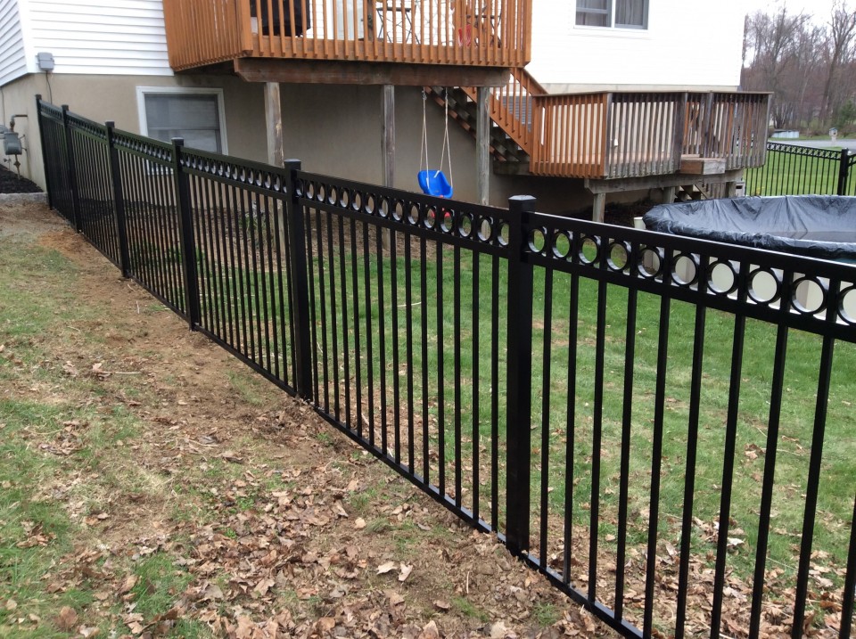 Aluminum Fence Centerville NY E-2 Avant With Rings