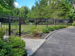 Vanguard Avant E-2 Aluminum Fence in Warwick NY with Gate