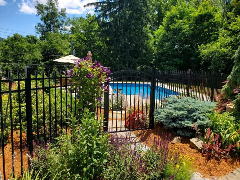 Vanguard Avant A-1 Aluminum Fence in Goshen NY with arch gate