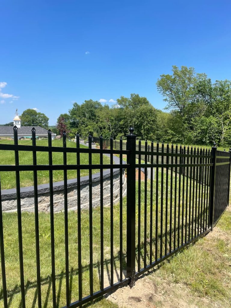 Vanguard Avant A-1 Aluminum Fence in Goshen NY with ball caps