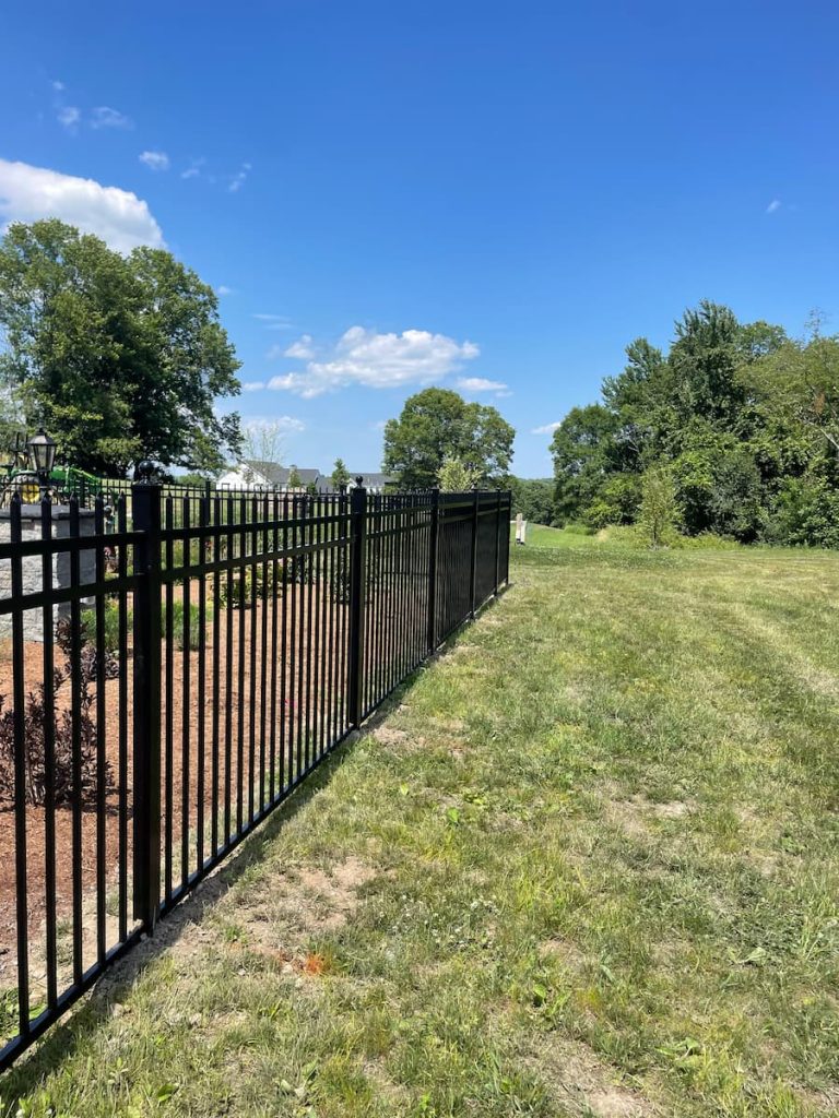 Vanguard Avant A-1 Aluminum Fence in Goshen NY with ball caps