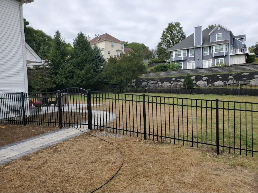 4' Vanguard E-2 Aluminum Fence in Goshen NY with Arch Gates-1