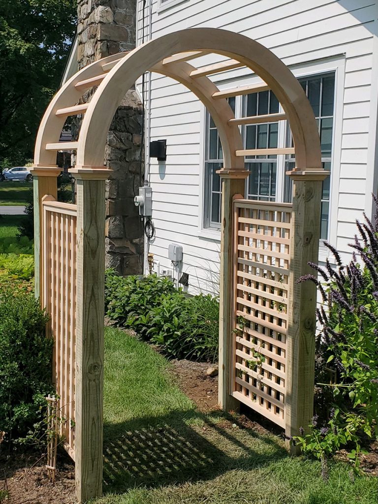 Brant Point Wood Arbor in Warwick NY -1