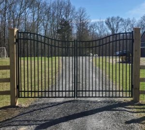 aluminum driveway gate pine bush ny